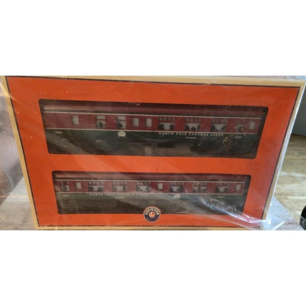 Lionel North Pole Central Victorian Christmas Passenger Cars 6-35250 - NIB - Picture 3 of 16